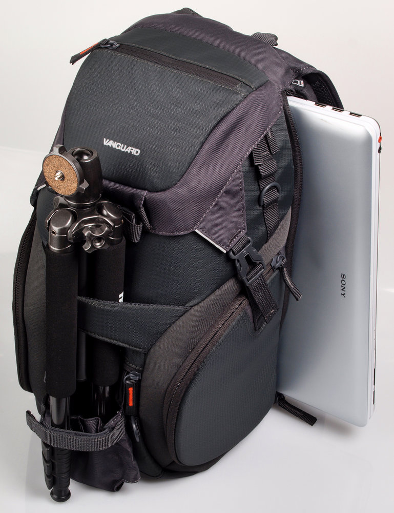 vanguard adaptor 46 camera backpack