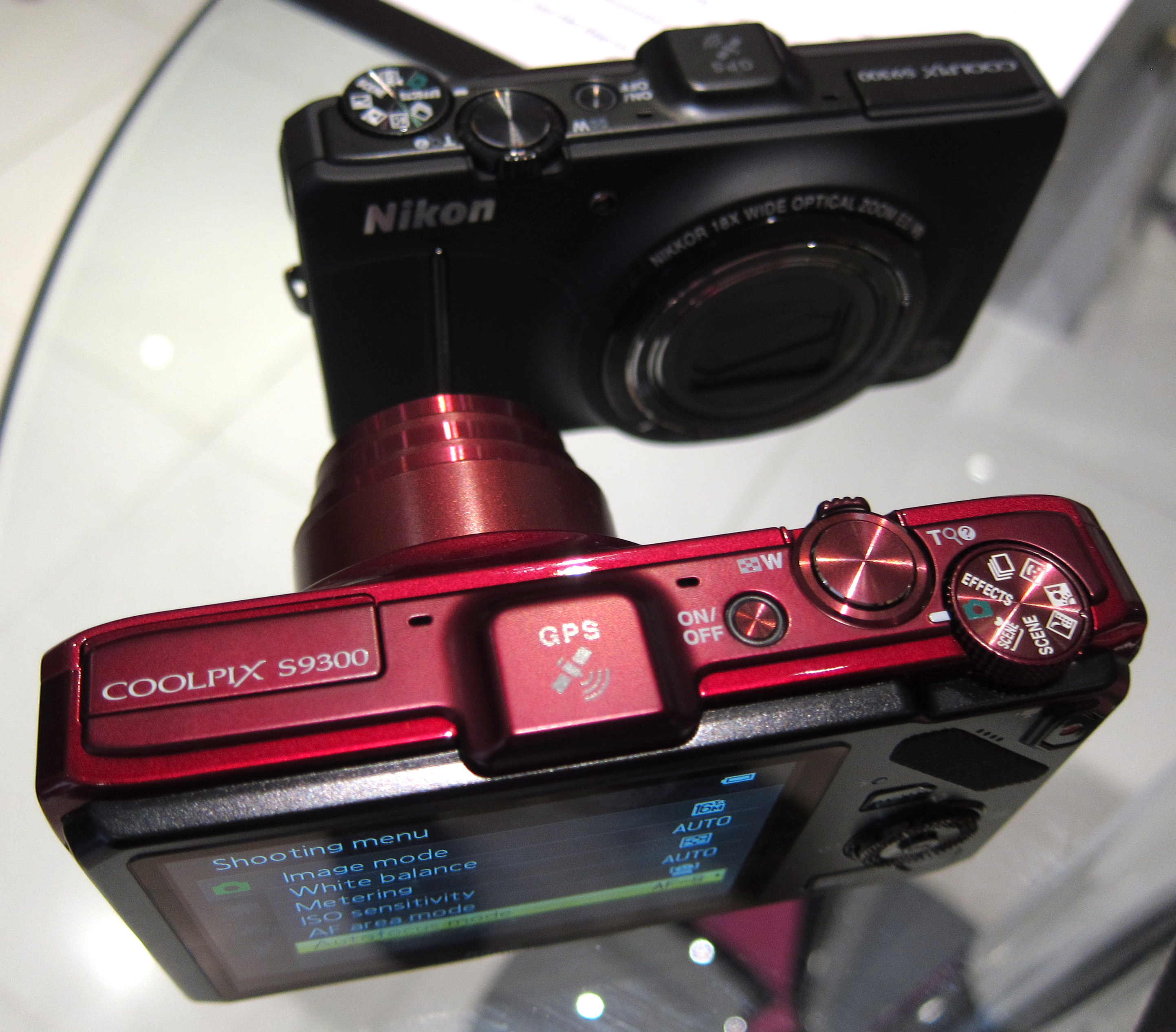 Nikon Coolpix S9300 Images