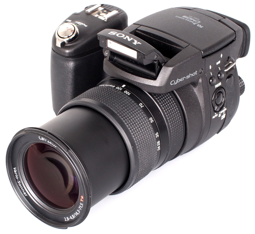 Sony Cyber-shot DSC-R1 Images