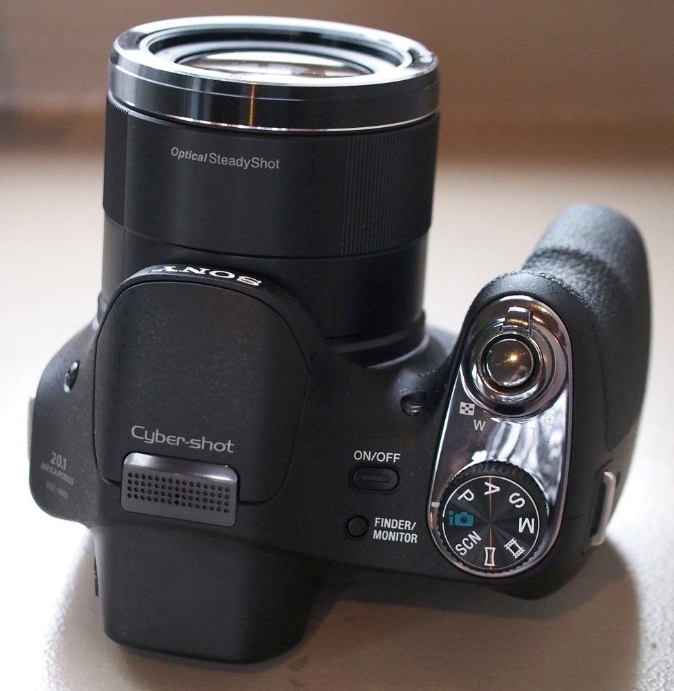 Sony Cyber-shot H400 Images