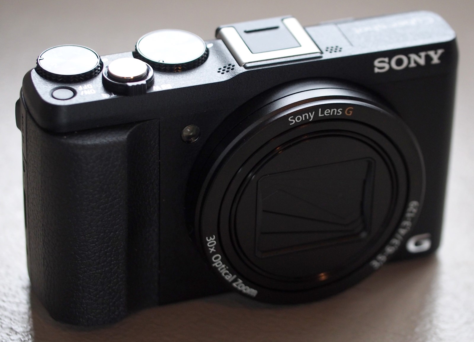 Sony Cybershot HX60 / HX60V HandsOn Preview ePHOTOzine