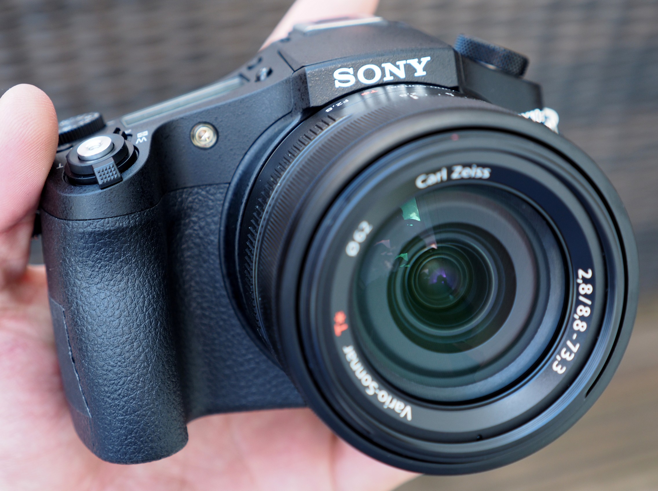 Sony Cyber-shot RX10 II Hands-On | ePHOTOzine