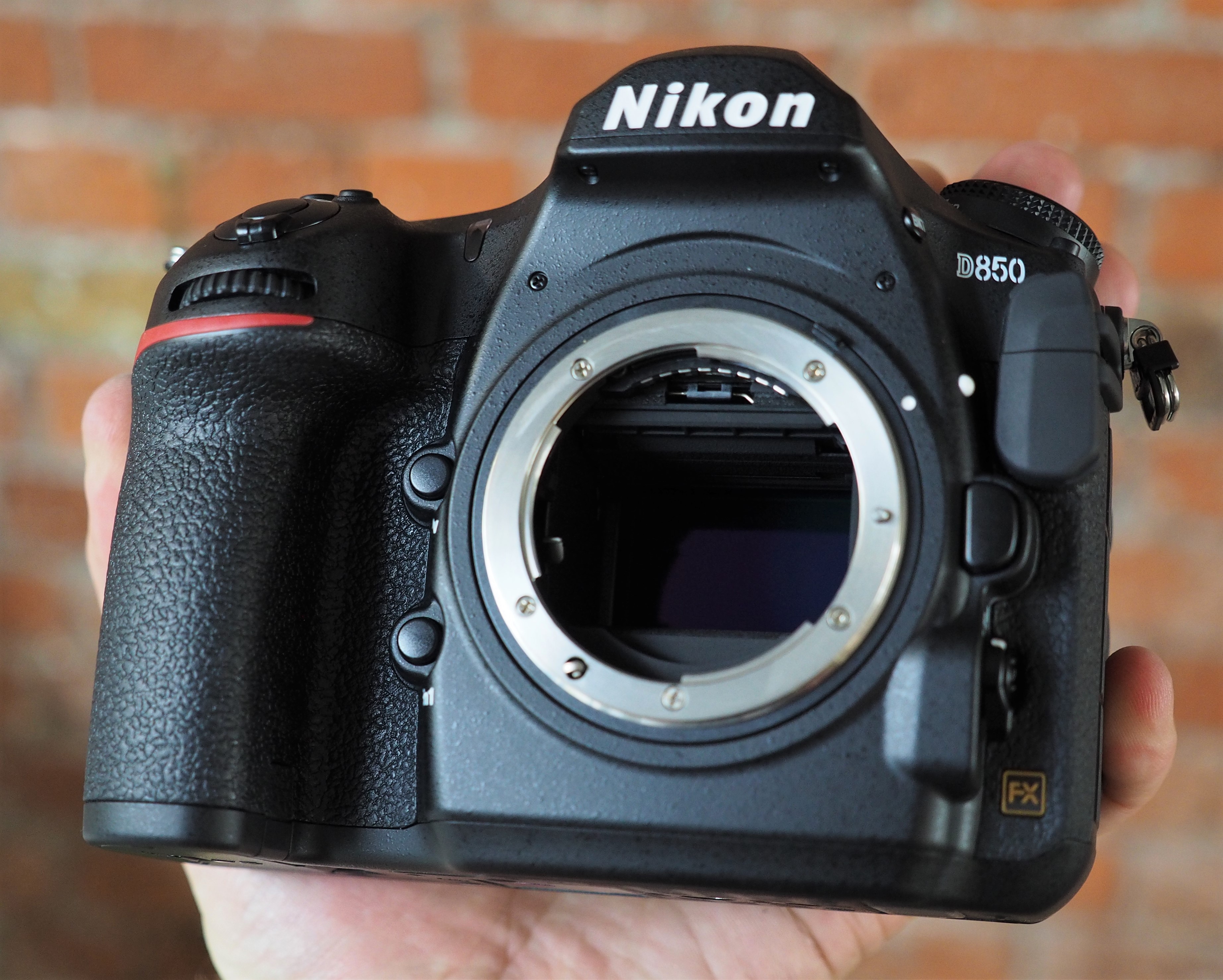 nikon d850 dslr vs nikon d810 dslr