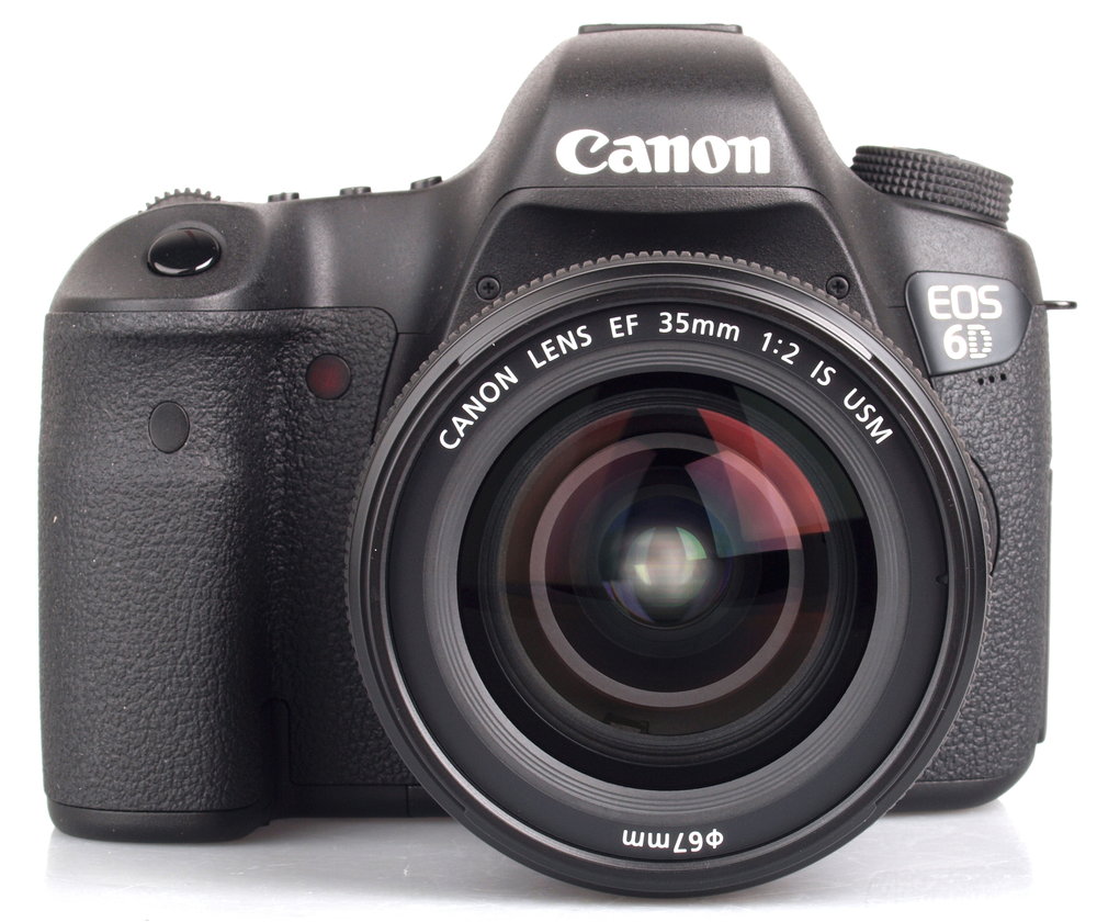 Canon EF 35mm f/2 IS USM Images
