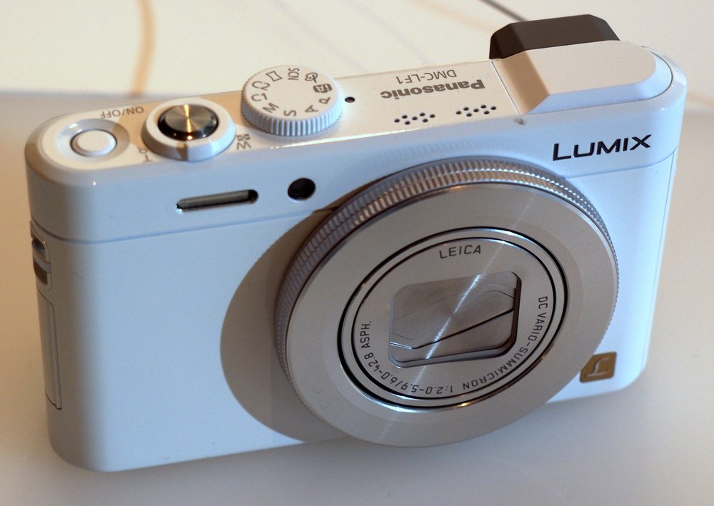 Panasonic Lumix LF1 HandsOn Preview ePHOTOzine