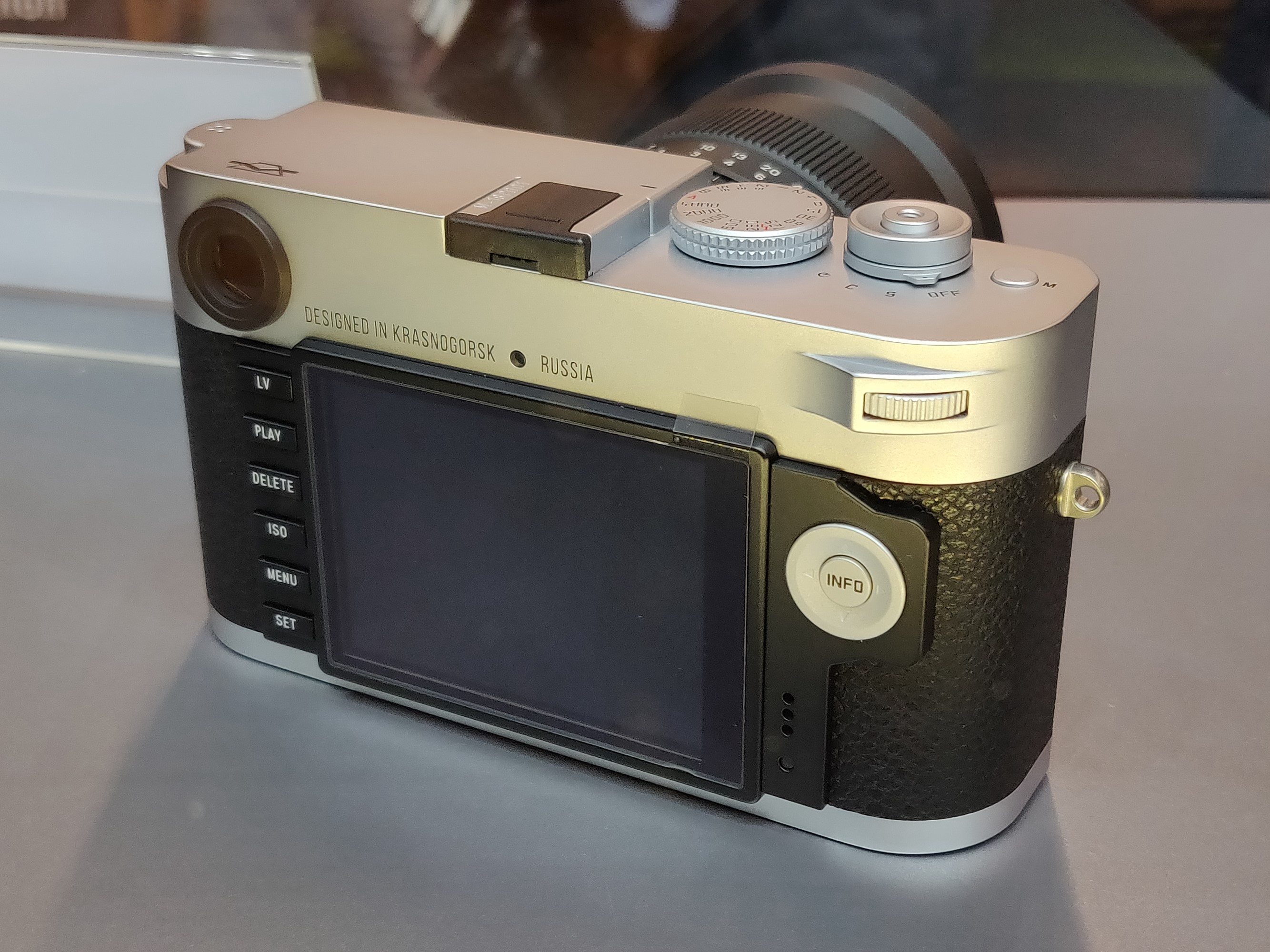 Zenit M 24 Megapixel Digital Rangefinder Hands-On Photos | ePHOTOzine