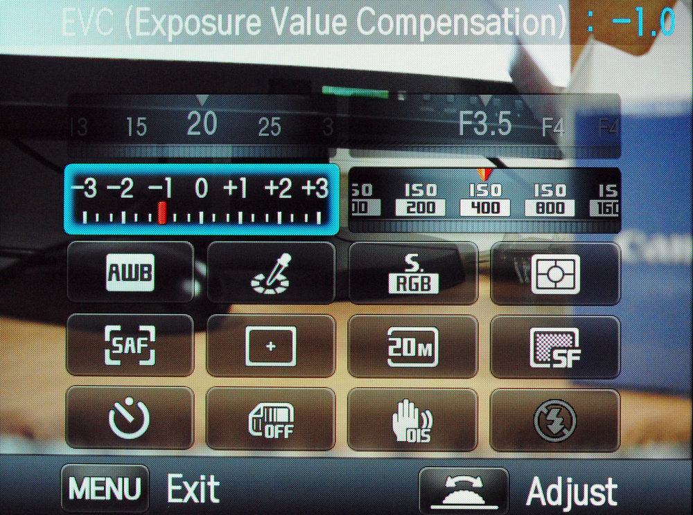 Samsung NX200 Images