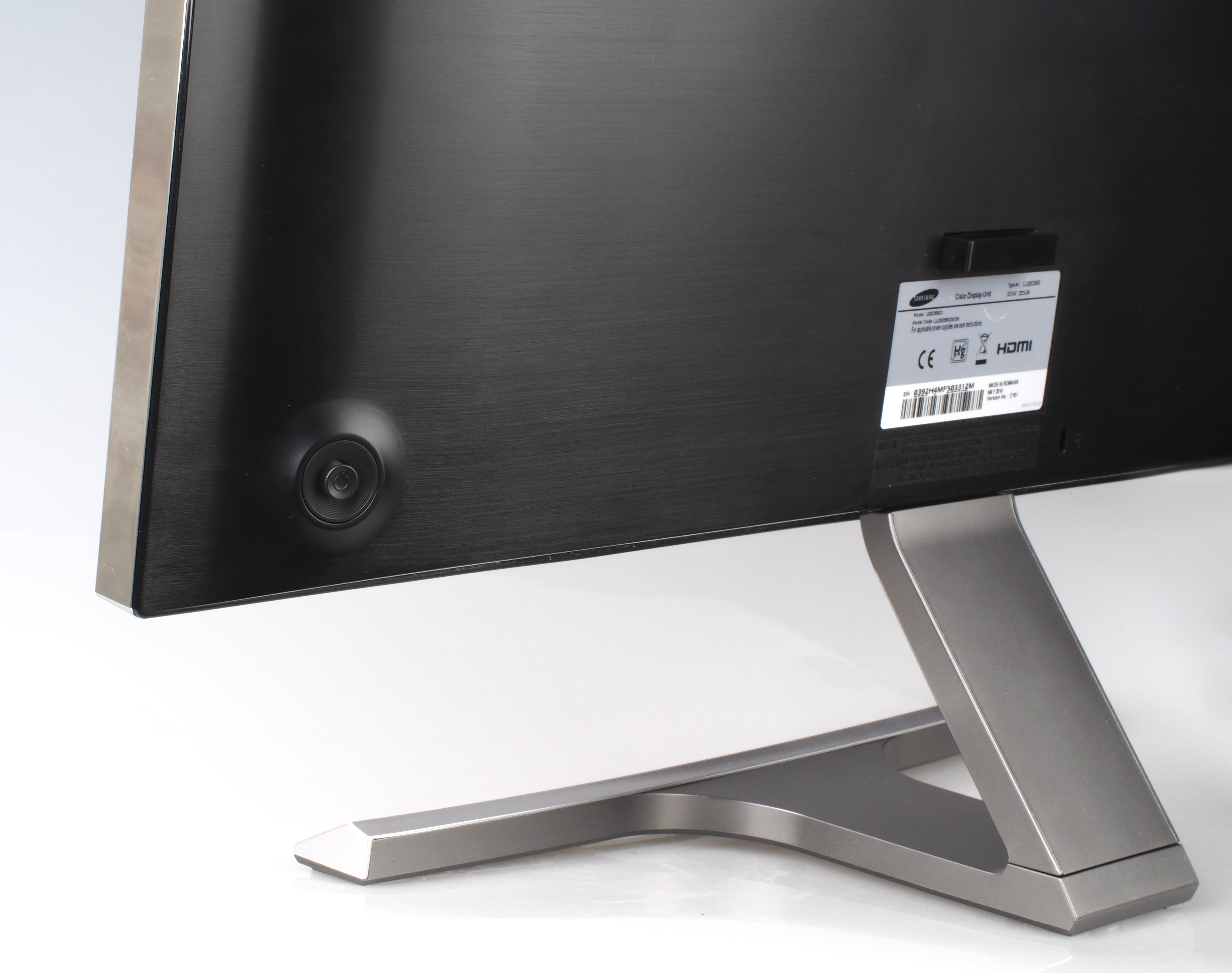 Samsung U28D590D Images