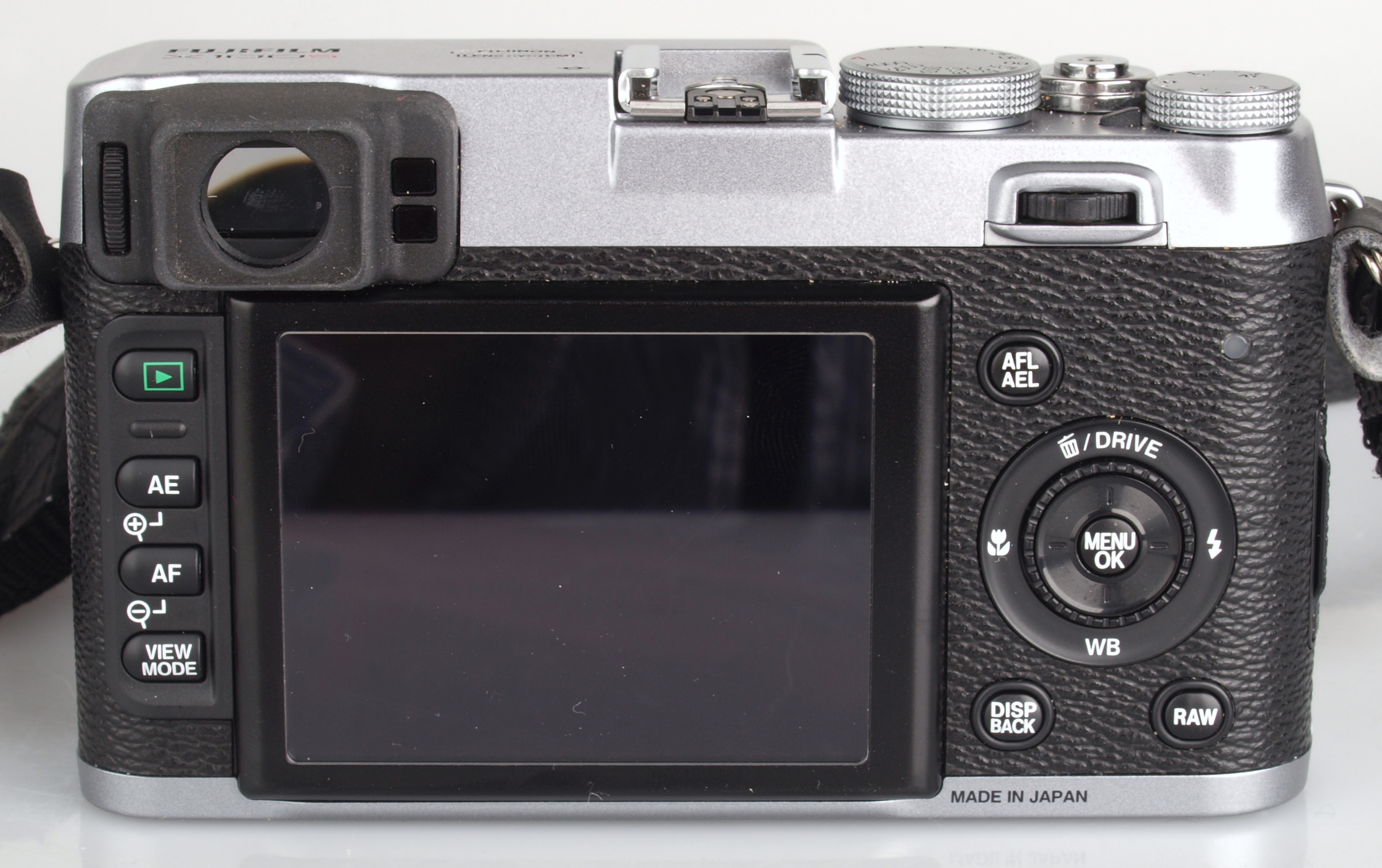 Fujifilm X100s Hands-On Preview | ePHOTOzine