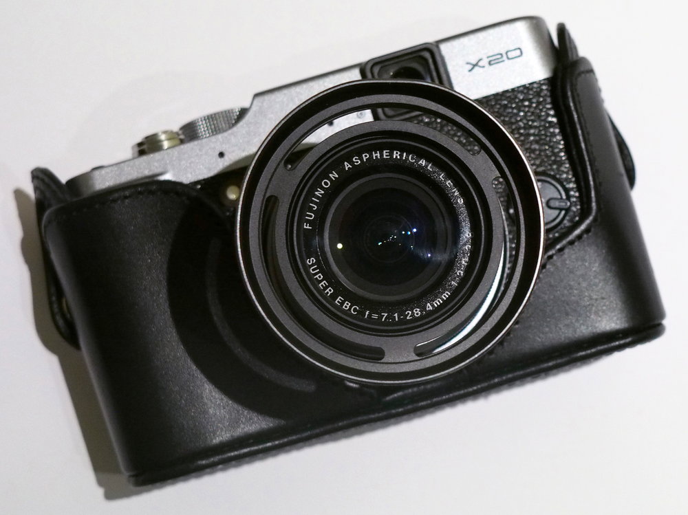 Fujifilm X20 Hands-On Preview | ePHOTOzine